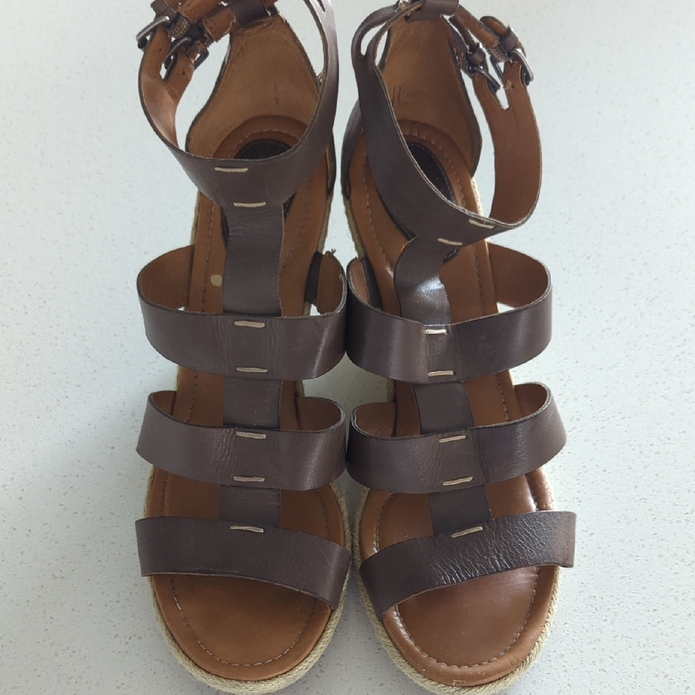 Fossil Taupe Leather Sandals
